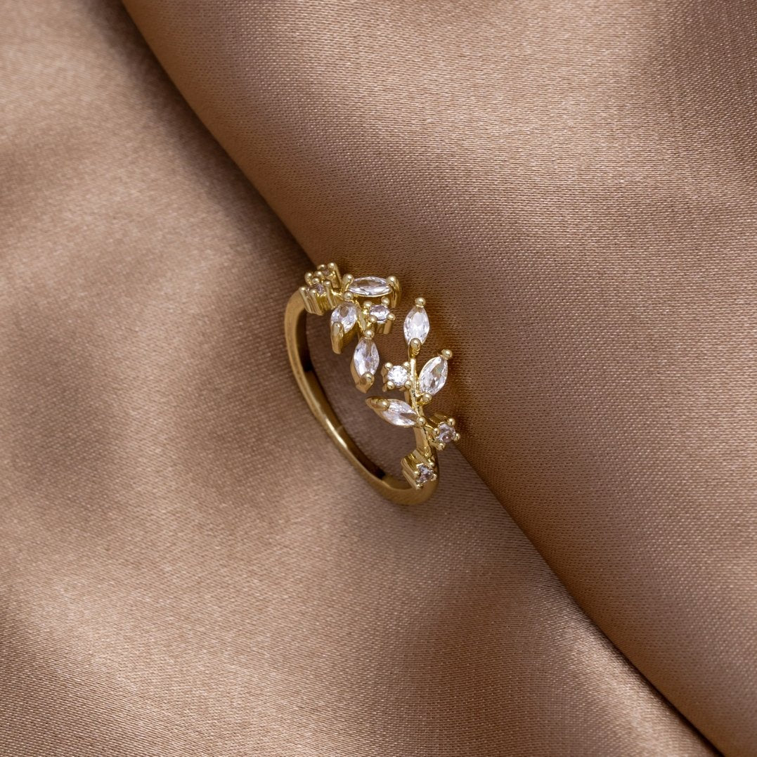 The Vine – Women's 18K Gold Crystal Ring | Huna Signatures