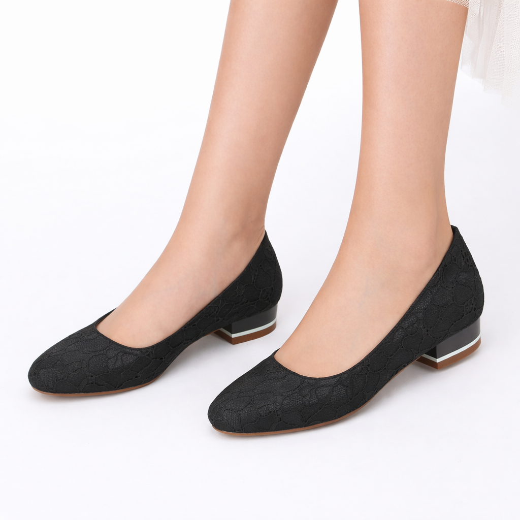 Women’s Bridal Flats White Lace Round Toe Low Heel