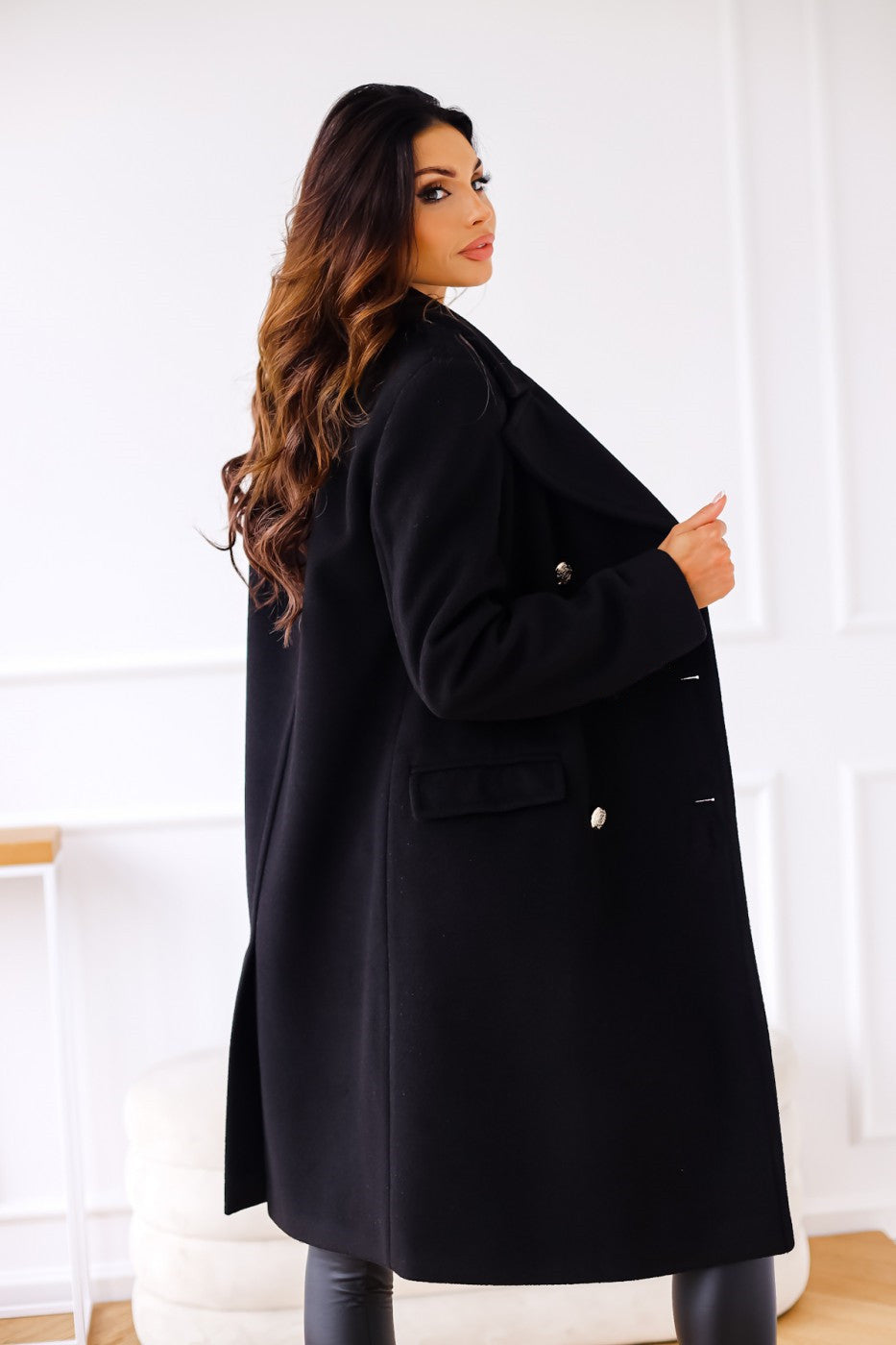 Women's Wool Blend Coat UK – Elegant Long Winter Outerwear | The Ottavia | Huna