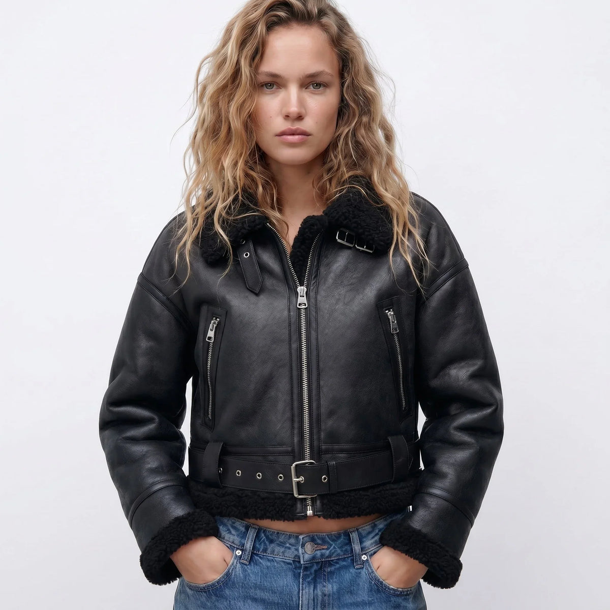 Women's Shearling Bomber Jacket in brown – The Florienne detail view 1