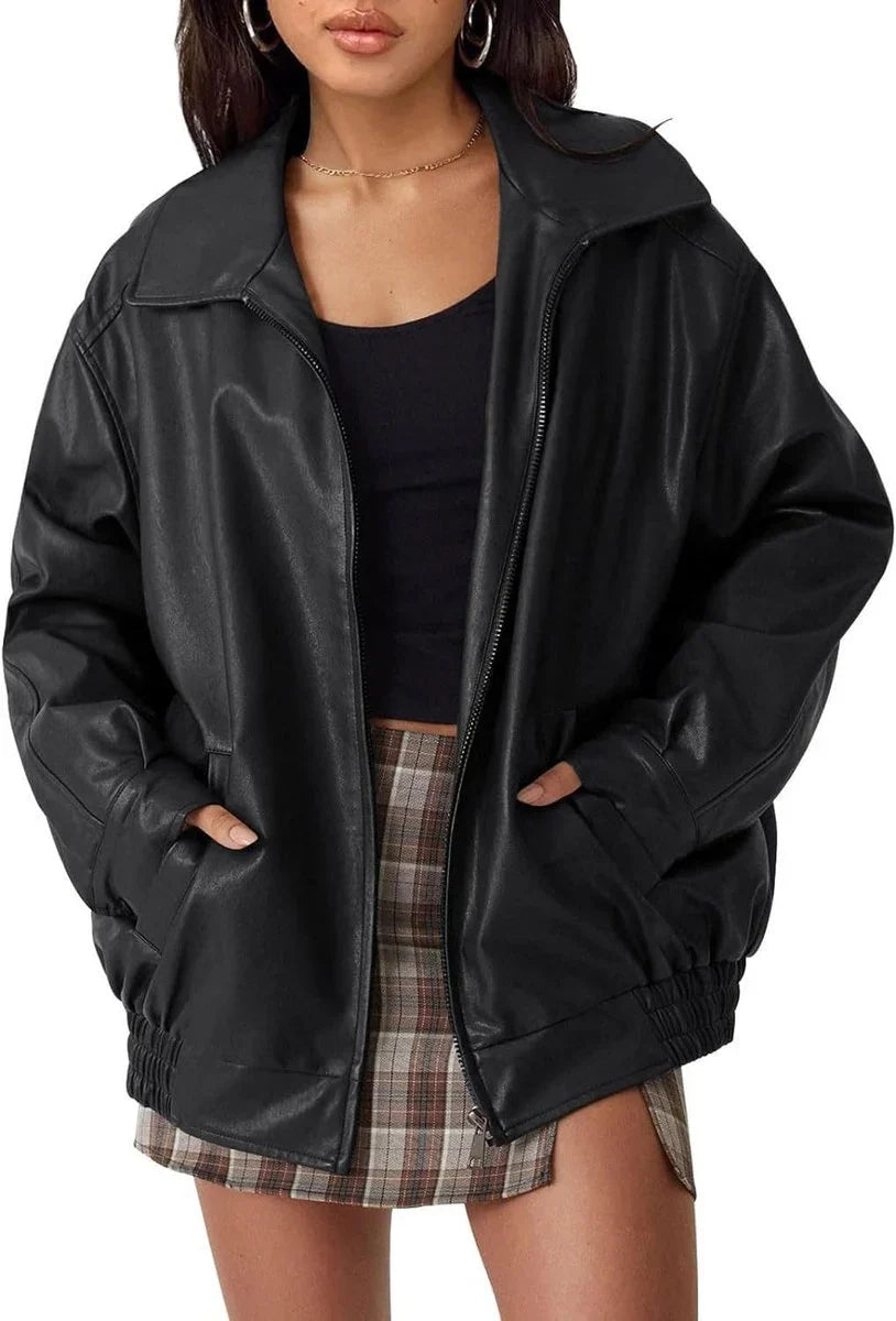 Women's Oversized Leather Bomber in dark brown – The Ysoline detail view 2