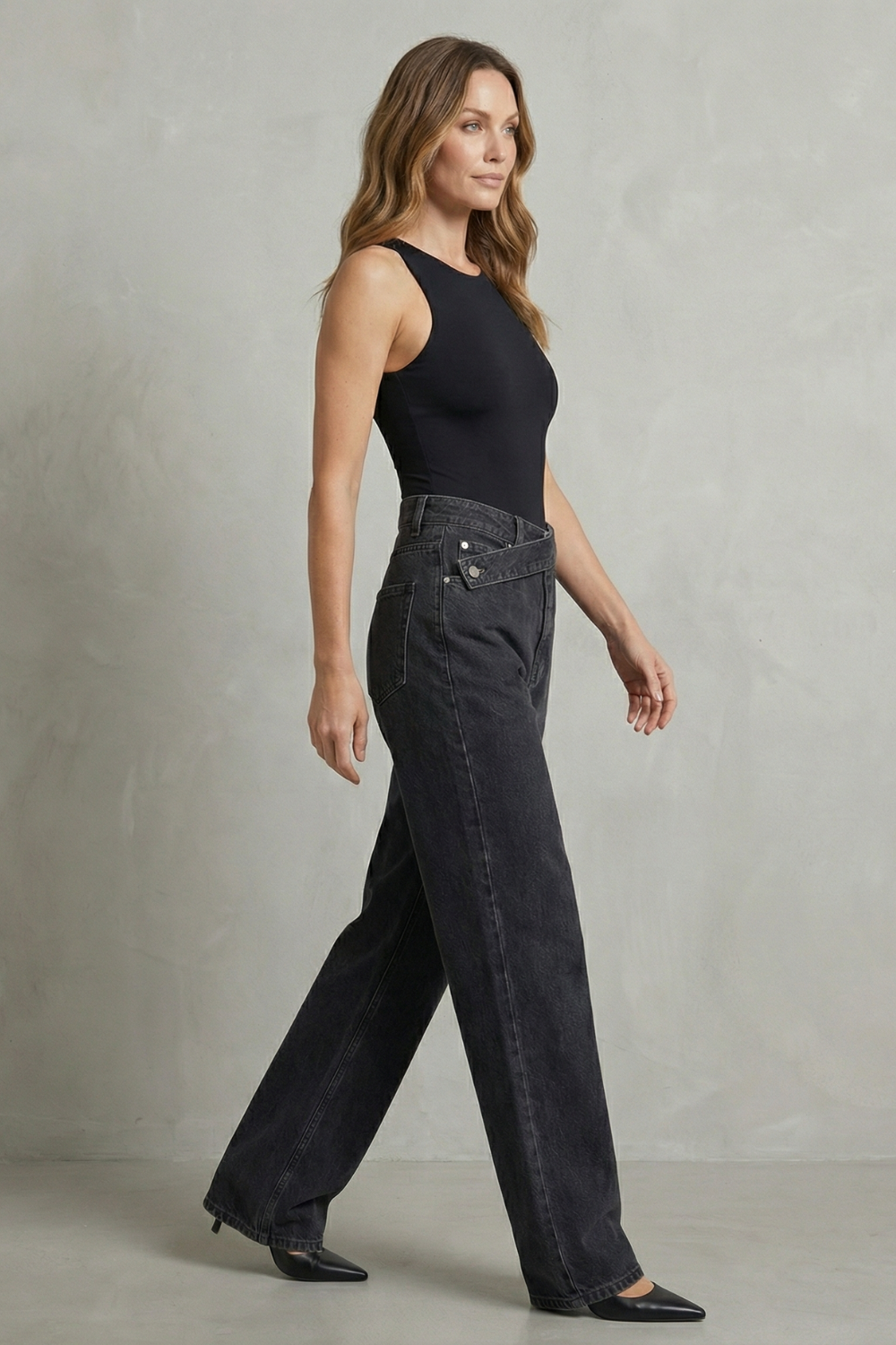 Women's Straight Leg Jeans – The Undomielle, view 3