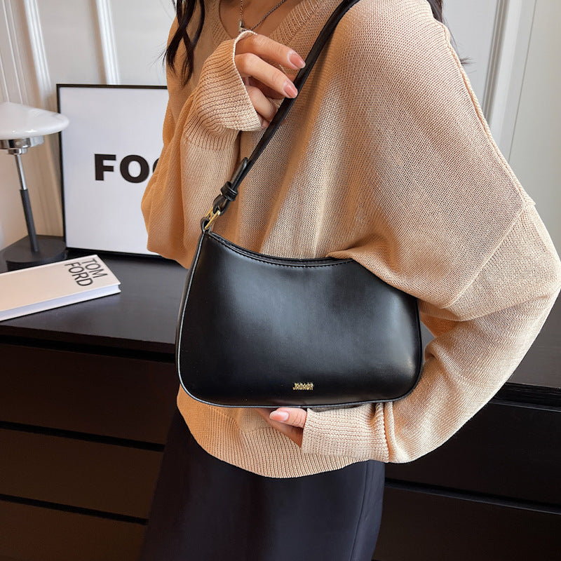 Women's Leather Shoulder Bag UK – Minimalist Adjustable Strap | The Odine | Huna