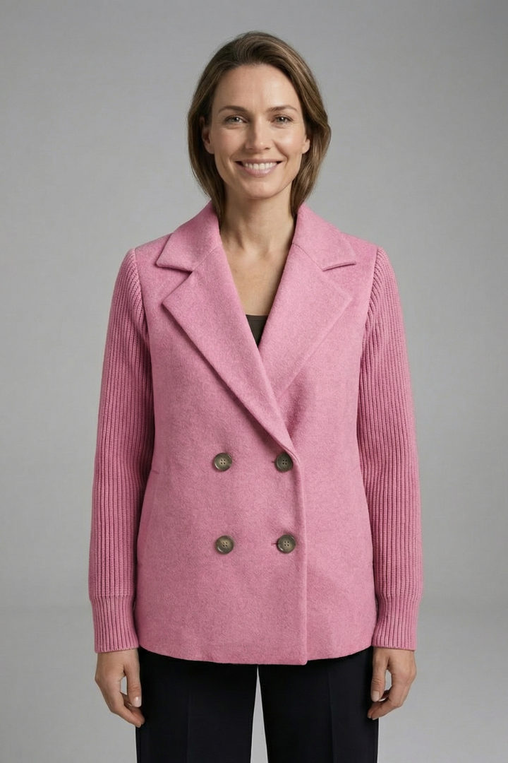 Elegant Women’s Blazer with Classic Lapel Collar and Button Closure