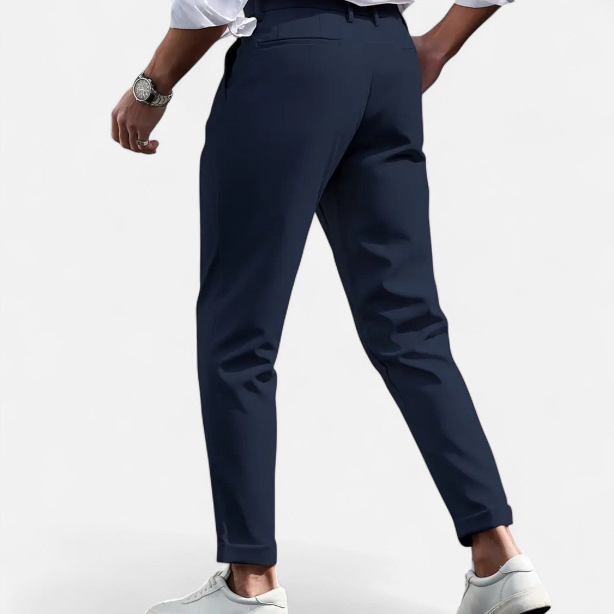 Men's slim fit pleated trousers – The Julian by Huna – product view 2